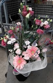 Mazzo Di Fiori Per Un Compleanno Fiori Mazzo Di Fiori Mazzo