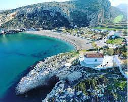 Μιά νέα κερατέα με επεισόδια και συγκρούσεις που βρίσκονται πλέον σε ημερήσια διάταξη έχει δημιουργηθεί στην χαλκιδική με αφορμή την σχεδιαζόμενη λειτουργία νέων μεταλλέιων χρυσού. Paralies Konta Sthn A8hna Kakia 8alassa Kerateas Photos Diadromh Tips Neolaia Gr