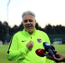 Média de tempo como treinador : Son Dakika Sumudica Acil Transfer Yapilmali Haberler Haber Ofisi