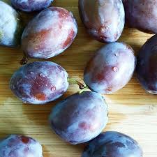 Les Quetsches Du Jardin De Ma Grand Mere Pretes A Etre Devorees Quetsches Prunes Fruits 5fruitsetlegumesparjour Healthy Healthyfood Mangersain I 2020
