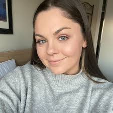 Kate Bartels's Instagram, Twitter & Facebook