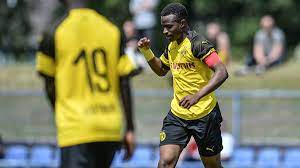 Dortmund page) and competitions pages (champions league, premier. Moukoko Wahnsinn Bvb Wunderkind Uberragt In U17 Halbfinale Gegen Wolfsburg Sportbuzzer De