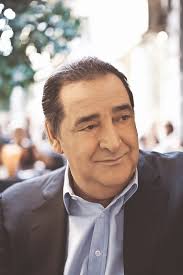Βασίλειος κεσογλίδης) (κοκκινοχώρι καβάλας, 12 νοεμβρίου 1953) είναι έλληνας λαϊκός τραγουδιστής της γενιάς του. O Basilhs Karras Milaei Gia Ton Xamo Toy Pantelh Pantelidh The Paper