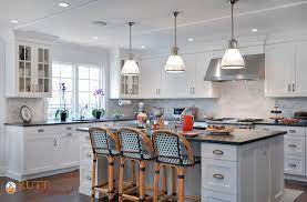 Cabinets offers largest selection of stock cabinet companies on long island including the 4 largest in the u.s.: Long Island White Kitchen Featuring Rutt Regency Cabinetry American Traditional Kitchen New York By Rutt Handcrafted Cabinetry Houzz