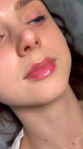 Lubisz taki naturalny efekt wypełnienia ust?