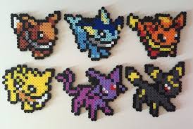 Eevee Evolutions Gen 1 2 Jolteon Vaporeon Flareon Umbreon Espeon Eevee Perler Bead Perles A Tisser Pixel Art Pokemon Et Pixel Art