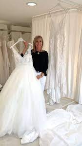 Maybe you would like to learn more about one of these? Wie Ziehe Ich Mein Brautkleid Am Brautmoden Marie Bernal