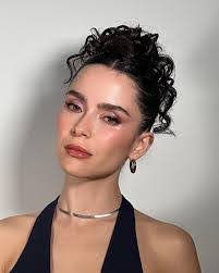 Areli Mendoza's Instagram, Twitter & Facebook