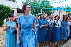 Cansada da vida solitária que leva, maria (lilia cabral) sonha em encontrar um verdadeiro amor. Jangada