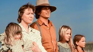 Την πιο ευτυχισμένη περίοδο της ζωής του διανύει αυτό το διάστημα ο ηθοποιός πάρις θωμόπουλος, καθώς έγινε για πρώτη φορά μπαμπάς. To Mikro Spiti Sto Libadi Epistrefei Sthn Ert1 Alla Alliws Dailymedia News