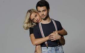 Este povestea unei deveniri, o confesiune onesta despre maturizare sexuala si hilare sau triste, emotionante sau cinice, aventurile lui andrei sunt cele ale adolescentului obisnuit. Filmul Oh Ramona Disponibil Pe Netflix ReacÅ£ia Protagonistului Mi A Venit SÄƒ Plang