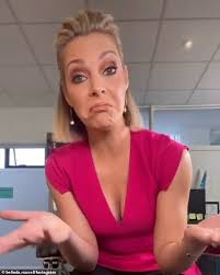 Check spelling or type a new query. Today Extra S Belinda Russell Shows Off Her Glamorous Transformation Following Her Coronavirus Scare Daily Mail Online