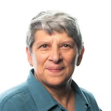 📚 🏅 Please meet our 2023 Incubator Winner, Cierra Cook (and family!),  owner of Spoke and Word Books in Milwaukie, OR.