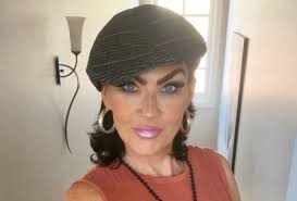 Kate Castro, Singer/Songwriter/Keynote Speaker, Executive Contributor at  Brainz Magazine