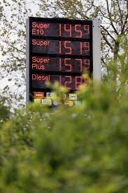 Der sprit superbenzin wird bei der meisten zwischen 1,499 und 1,529 euro. Gunstig Tanken Wann Und Wo Sind Die Sprit Preise Am Niedrigsten Galileo