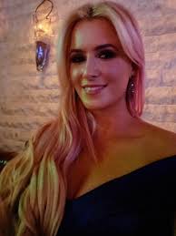 Vanessa Kade's Instagram, Twitter & Facebook