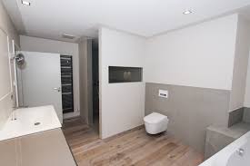 Grosse fliesen fur kleines bad tipps fliesenformate und bilder. Badezimmer Beton Fliesen Wieczorek Fliesen