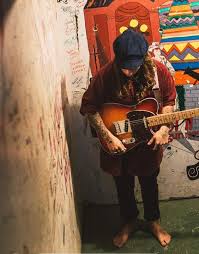 Tash Sultana Tash Sultana Tash Sultana