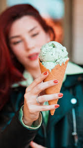 Aqui todo dia é um dia perfeito para tomar sorvete, por isso, estamos  sempre abertos para lhe receber 🤍 , Mas fique atento aos horários de cada  loja espalhada na cidade. 🍦, Loja 1 📍, R. Leopoldo ...