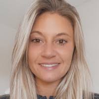 Lara Leone's Instagram, Twitter & Facebook