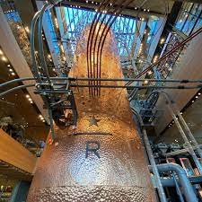 中目黒スタバリザーブロースタリー へ やっと行く事が出来ました 焼き立てパン や お茶 とっても美味しそうでした アミューズメントパーク のような楽しさでした スタバ 東京カフェ 中目黒カフェ 中目黒スタバ 中目黒 東京 東京観光 まめ嫁 東京 カフェ