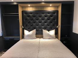 Das garage deluxe war ein rock und hard rock liveclub und discothek. Munich Deluxe Hotel Munchen Aktualisierte Preise Fur 2021