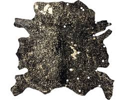 Mit textilen teppichen hat das kuhfell nichts gemeinsam, was sich auch in der angemessenen art der pflege niederschlägt. Kuhfell Glam 110 Schwarz Gold 135x165 Cm Echtleder Bei Hornbach Kaufen