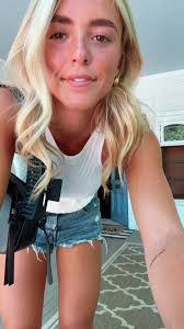 Madison Mintz's Instagram, Twitter & Facebook