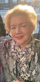 Elisabeth Wright's Instagram, Twitter & Facebook