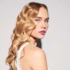 IONIC TECHNOLOGY: Gives you the power to create a salon-styled finish. Less  frizz, for shiny, healthy-looking hair. CERAMIC COATING: Helps reduce  damage over-styling with even heat distribution making styling fast and  easy.