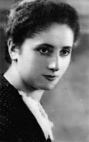 My Cousin Filomena Trigiani Fazzari took this Picture while visiting Roseto  la fontana titolo