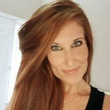 Holly Null's Instagram, Twitter & Facebook