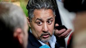 Vanskelig å forstå hvorfor Abid Raja spisser frontene