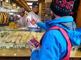 Cate procente din aceasta suma da la stat angajatorul pentru un angajat? LucrÄƒtorii Din Turism Si AlimentaÅ£ie PublicÄƒ Munca Echitabila In Germania