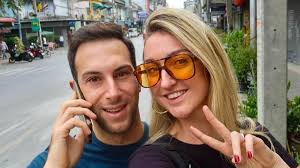 Woman reveals her husband calls from the bus every day to let her know he's  passing their flat so she can wave to him