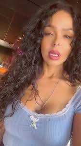 Felicia Quiles's Instagram, Twitter & Facebook