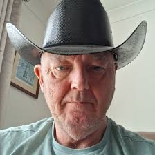 Lovely photo of Tom and Nina Conti