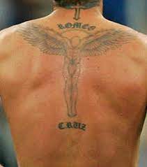 Beckham als geflügelter engel, das große tattoo auf dem rücken ließ beckham im jahr 2000 stechen. Von Beckham Bis Williams Das Sind Die Coolsten Tattoos Der Internationalen Stars