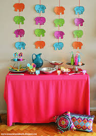 Birthday Party Ideas At Home In India Casos E Coisas Da Bonfa Festa Indiana India Crafts Birthday Decorations At Home Diwali Craft