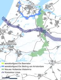 Zoals bij elke waterlinie, was het de bedoeling dat over de gehele lengte een geïnundeerd gebied zou ontstaan van ten minste enkele kilometers breed, dat tot een diepte van 30 tot 60 centimeter onder water zou komen te staan: Parapluplan Nieuwe Hollandse Waterlinie Toelichting