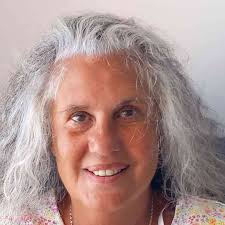 NIEVES GIL MORENO** Fotografía aparecida en prensa en 1928. En el pie de  foto reza: *"de la buena sociedad de Molina de Segura, que une a su  singular belleza la bondad y