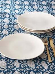 Découvrez notre très larges gammes d'assiettes jetables octogonales, carrés, rondes. Vaisselle Couverts Dores Assiette Verres Cyrillus