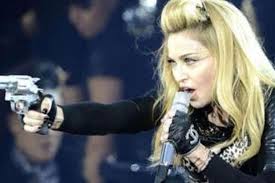 Madonna Kecam Rencana Serangan Ke Suriah Lewat Instagram