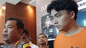 Betharia Sonatha Sampai Berlutuh Minta Maaf Demi Leon Dosan, Ibunda Rinoa  Pertimbangkan Damai