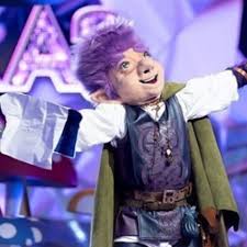 Rommel pacheco es duende en 'quién es la máscara' (video) rommel pacheco es duende en 'quién es la máscara'; Quien Es La Mascara Duende Dedica Cancion A Consuelo Duval Su Novia Reacciona Video El Heraldo De Mexico