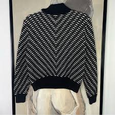 VINTAGE St John Collections by Marie Grey Cropped Turtleneck Sweater