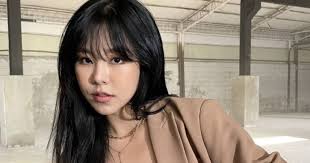 The present time i'm getting familiar with, is not bad either Mamamoo S Wheein Confirmed To Make Solo Comeback In April Koreaboo