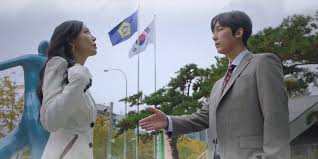 Damia, pengerusi 'rich chocolate' terima seorang pelumba kereta yang terpaksa bercuti dari perlumbaan litar akibat krisis kewangan, haikal sebagai pemandunya setelah haikal selamatkan damia dari satu cubaan culik. Mr Grey Episod 17 Kepala Bergetar