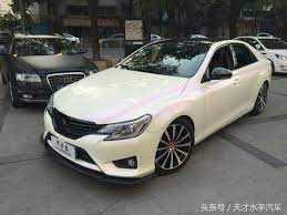 丰田锐志18寸轮毂配套235 45r18車身改色膜白變紫 懂车帝 bmw bmw car car
