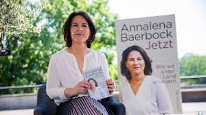 Baerbock Zu Ihrer Buchvorstellung Will Politik Fur Kunftige Generationen Machen Youtube